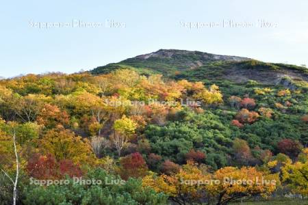 硫黄山の紅葉