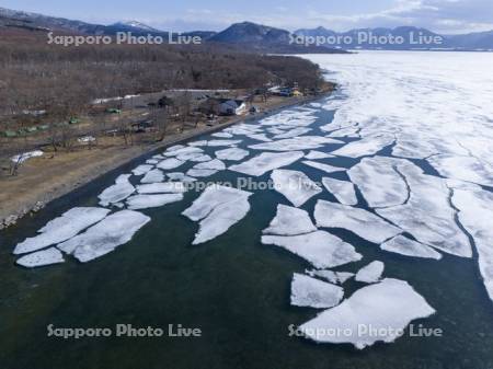 屈斜路湖の氷　ドローン空撮