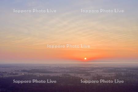 釧路湿原の夜明け