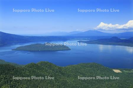 津別峠から屈斜路湖