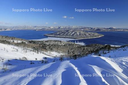 美幌峠のシュカブラと屈斜路湖