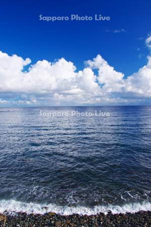 雲と海