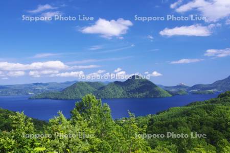 洞爺湖と昭和新山