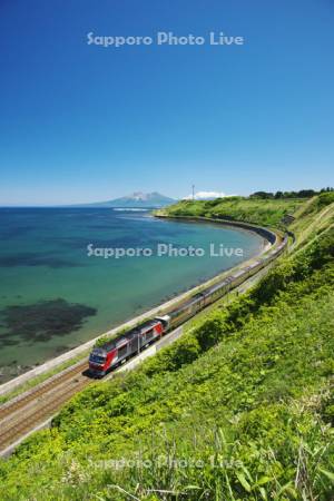 カシオペアと駒ヶ岳と噴火湾