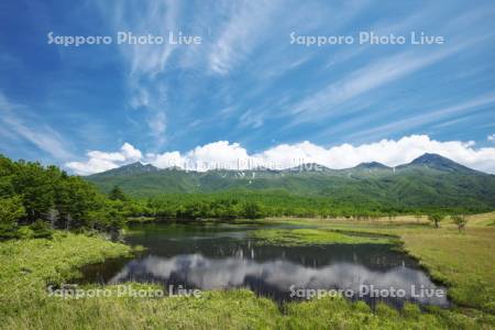 知床五湖　一湖と知床連山