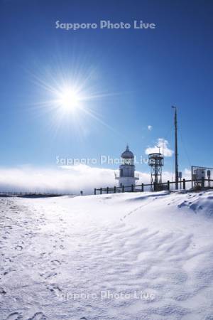 襟裳岬灯台の冬