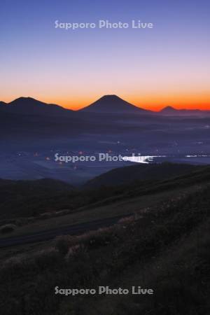 羊蹄山の朝と尻別川