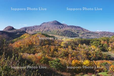 有珠山と紅葉