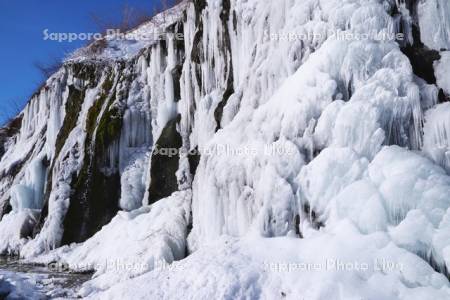 フンベの滝の氷瀑