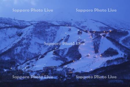 ニセコグランヒラフスキー場の夜景