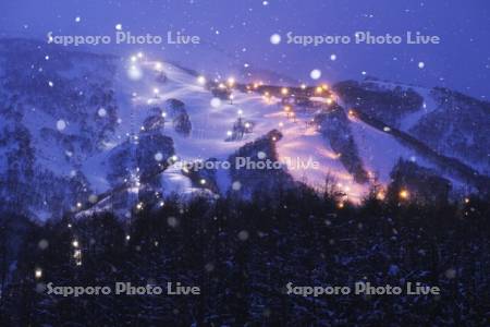 ニセコグランヒラフスキー場の夜景