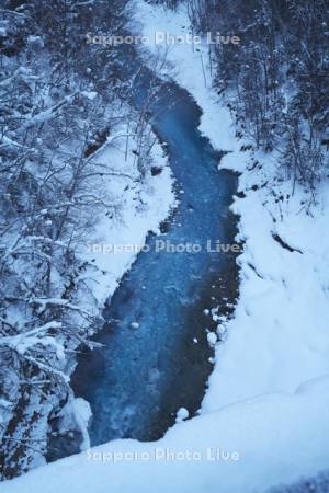 美瑛川の冬