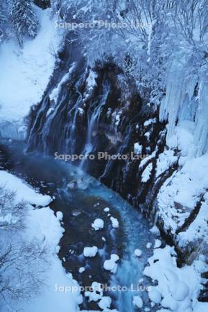 白ひげの滝と氷瀑と美瑛川
