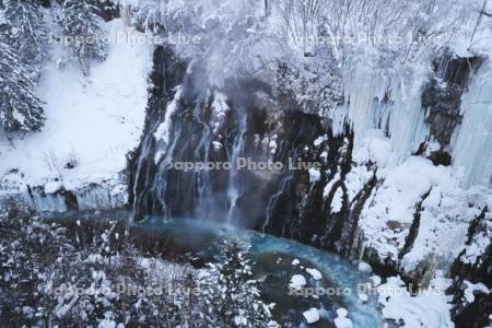 白ひげの滝と氷瀑と美瑛川