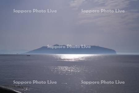 函館山と津軽海峡の朝