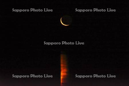 月の出と根室湾