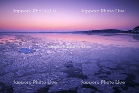 厚岸湖の朝と氷