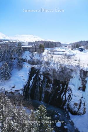 白ひげの滝と氷瀑