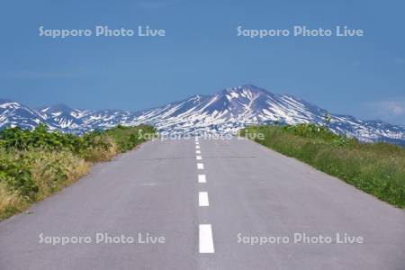 大雪山と道（農道）