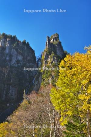 層雲峡　銀河の滝と紅葉