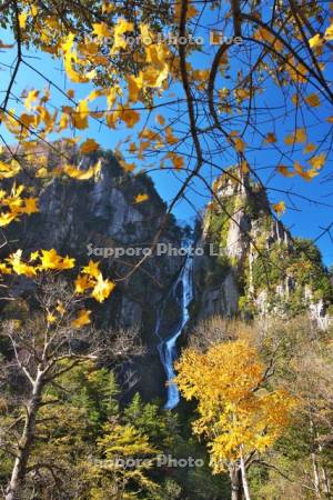 層雲峡　銀河の滝と紅葉