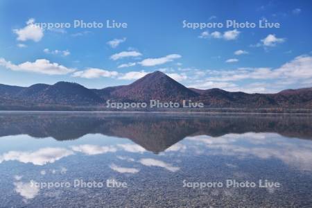 宇曽利山湖と大尽山