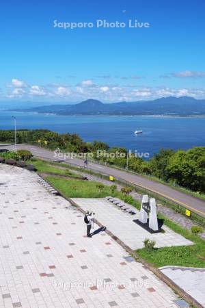 函館山と津軽海峡