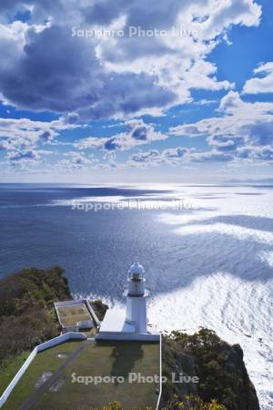 地球岬とチキウ岬灯台