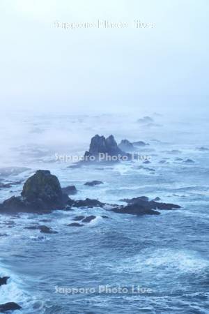 襟裳岬の朝と海霧