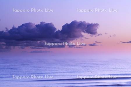 宗谷湾の朝の雲とけあらし