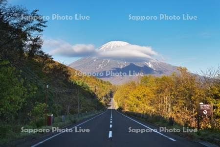 羊蹄山と国道276号線