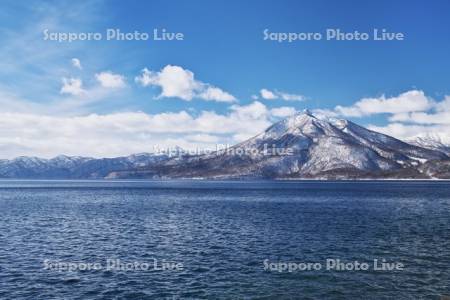 支笏湖と恵庭岳