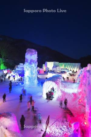 千歳・支笏湖氷濤まつり　氷の美術館　ライトアップ