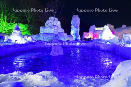 千歳・支笏湖氷濤まつり　氷の美術館　ライトアップ