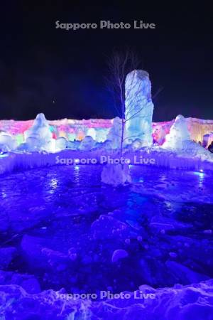 千歳・支笏湖氷濤まつり　氷の美術館　ライトアップ