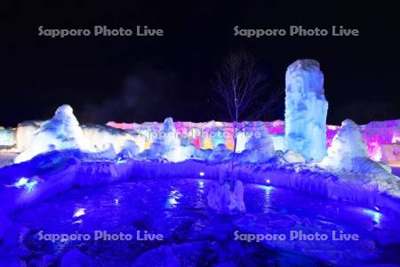 千歳・支笏湖氷濤まつり　氷の美術館　ライトアップ