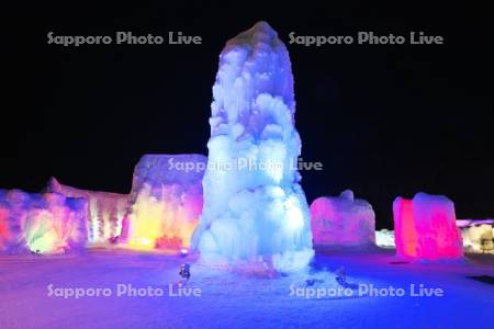 千歳・支笏湖氷濤まつり　氷の美術館　ライトアップ