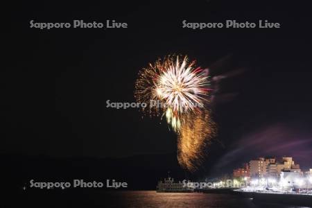 洞爺湖温泉　冬花火