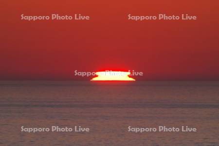 襟裳岬の日の出と太平洋