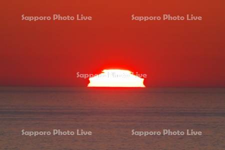 襟裳岬の日の出と太平洋