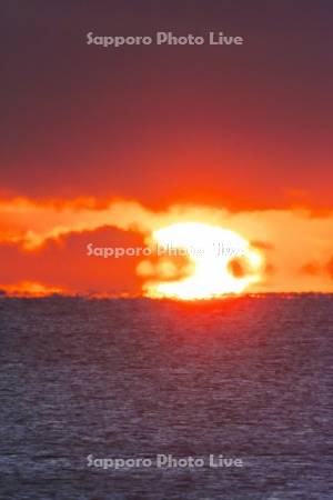日の出と太平洋