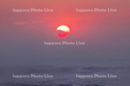 太平洋の日の出とけあらし