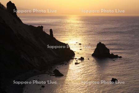 赤岩海岸の夕景と日本海