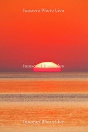 オホーツク海の日の出