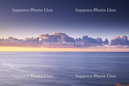 朝の雲と太平洋