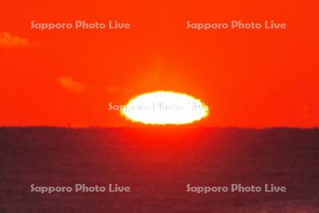 日の出と太平洋