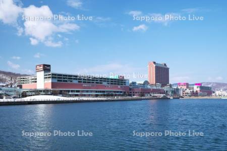 ウイングベイ小樽と小樽港
