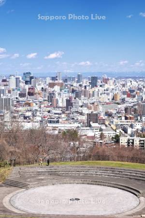 旭山記念公園より望む札幌市街地