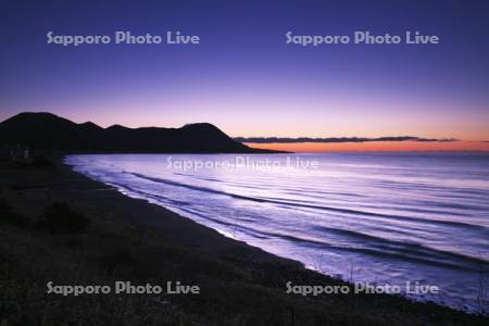 恵山と津軽海峡の朝