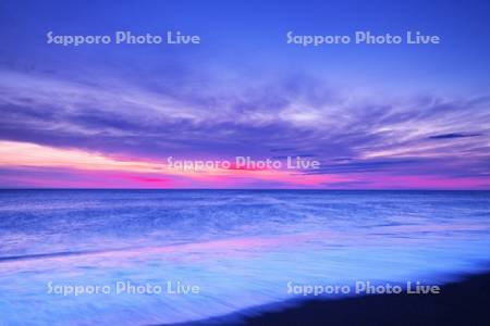 流氷岬の朝とオホーツク海